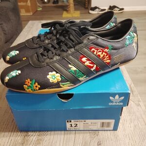 NEW ADIDAS ORIGINALS Tokyo "Floral" Embroidery" Women's Size 12/ Mens 11